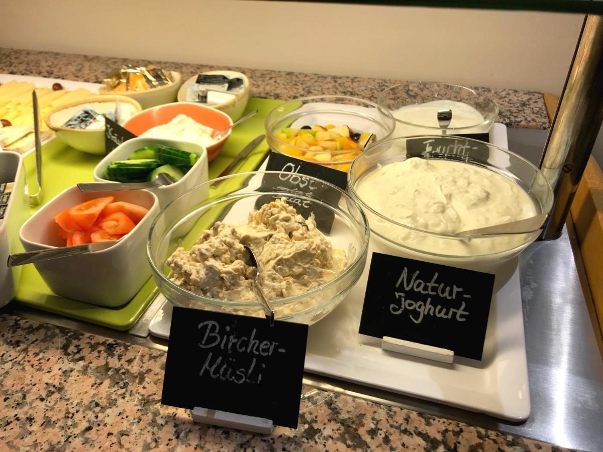 Hotel Goll Pforzheim-Niefern Екстериор снимка