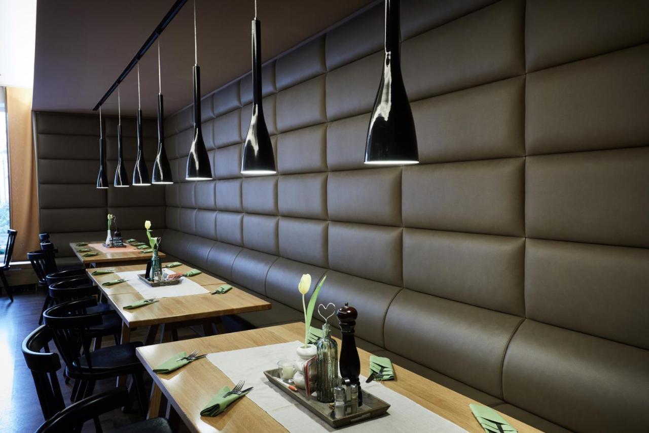 Hotel Goll Pforzheim-Niefern Екстериор снимка