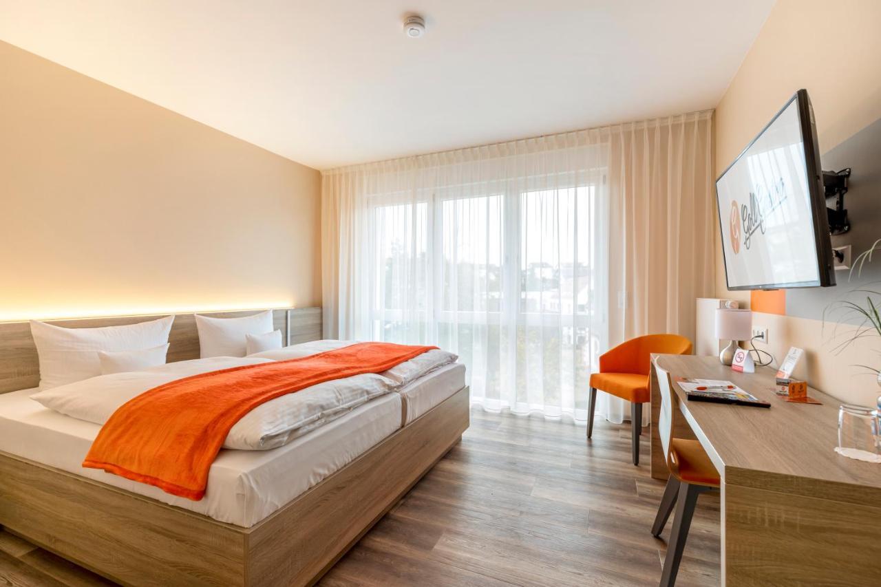 Hotel Goll Pforzheim-Niefern Екстериор снимка